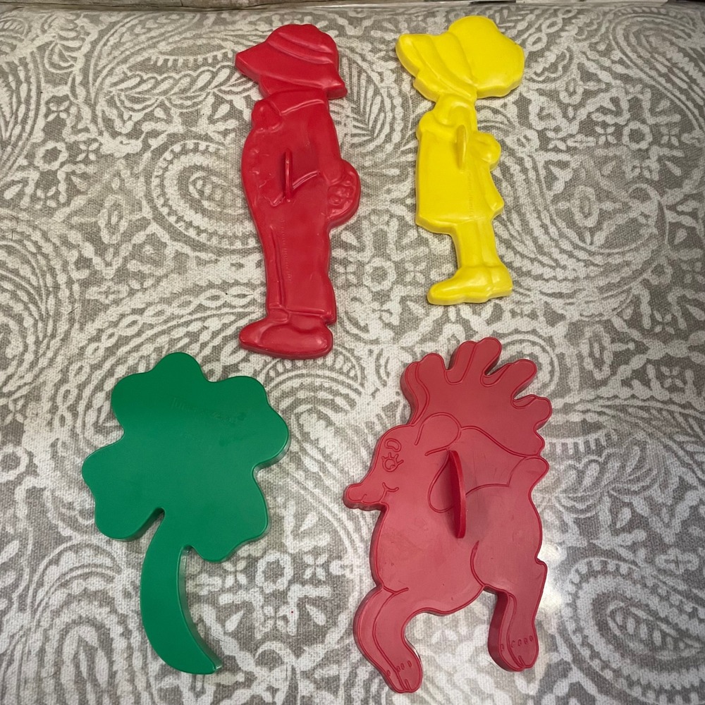 Vintage Cookie Cutters Holly Hobby boy girl ,Shamrock,Reindeer Plastic Colorful